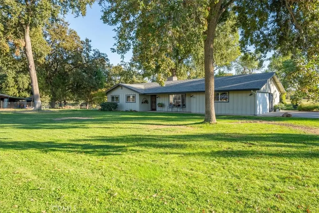 Los Molinos, CA 96055,9090 Apricot Country DR