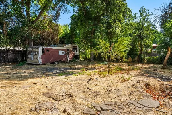 Chico, CA 95928,1372 Davis ST