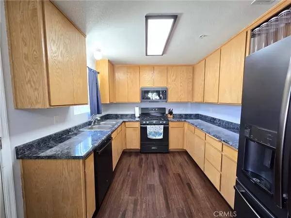 Orland, CA 95963,274 Gable DR