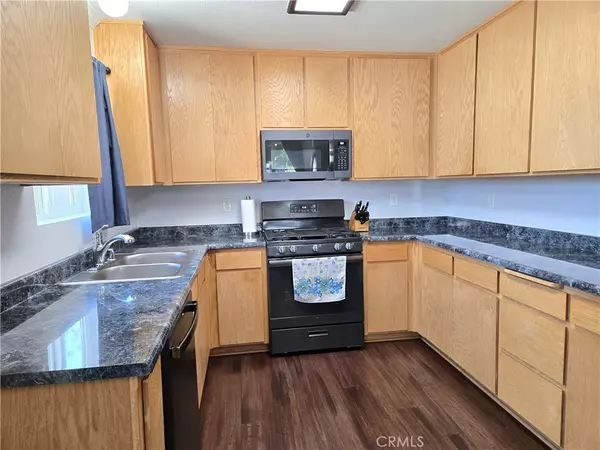 Orland, CA 95963,274 Gable DR
