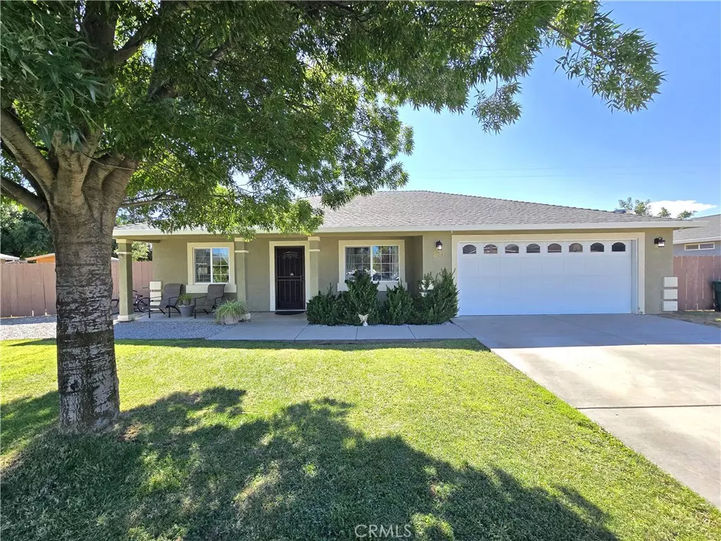 Orland, CA 95963,274 Gable DR