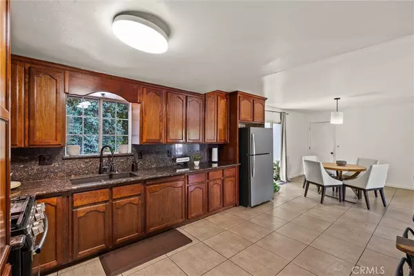 Orland, CA 95963,32 Country DR