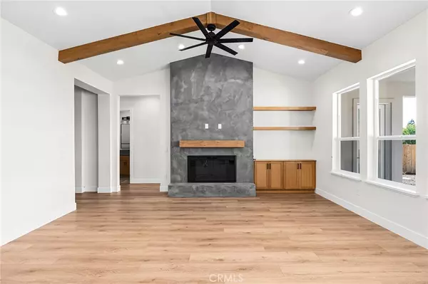 Paradise, CA 95969,215 Redbud DR