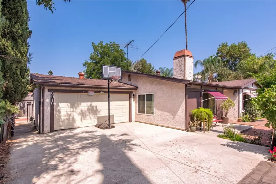 6919 Amigo, Reseda, CA 91335