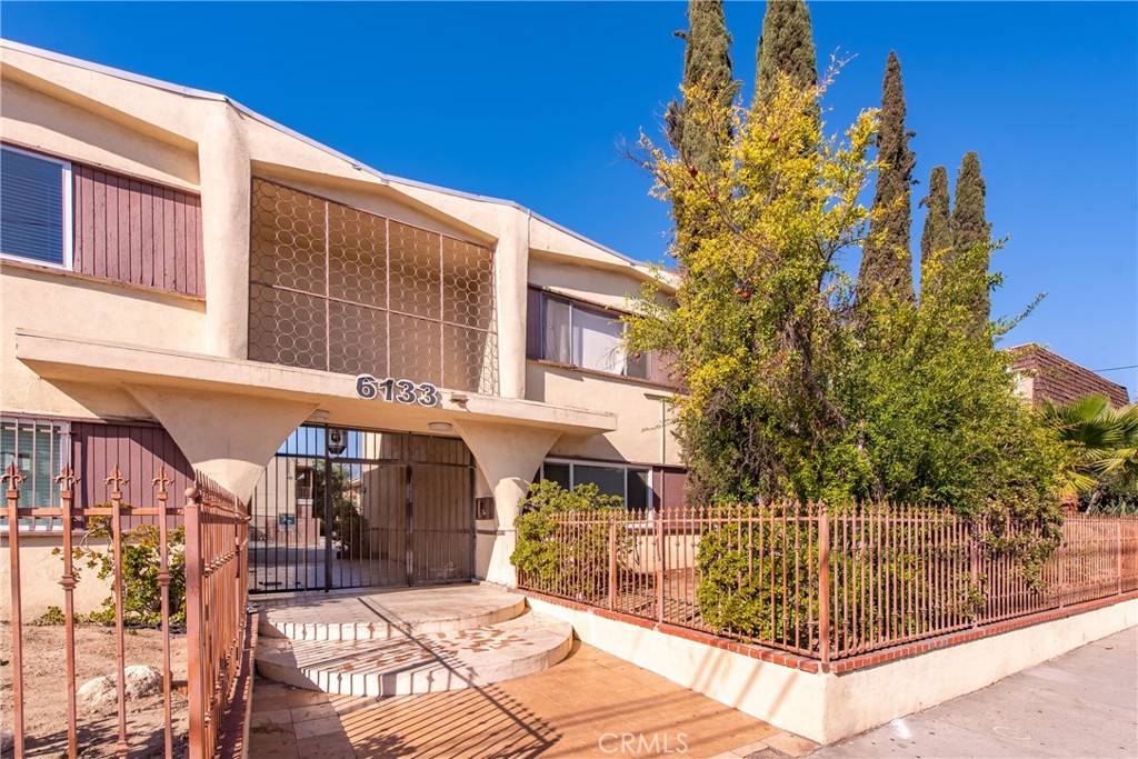 6133 Whitsett AVE #12, North Hollywood, CA 91606