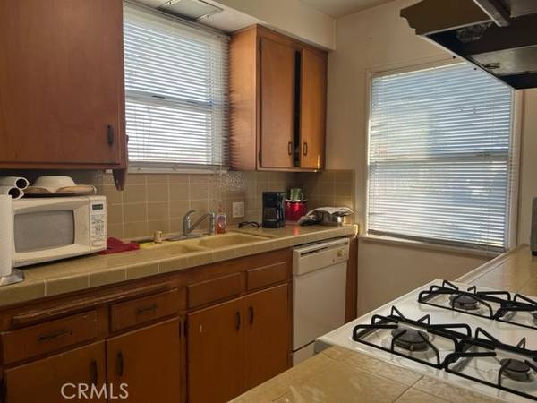 North Hollywood, CA 91605,8105 Gentry AVE