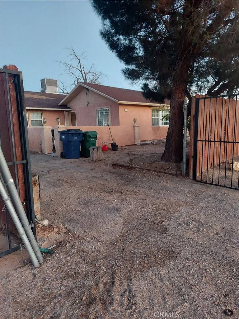 42726 32nd ST W, Lancaster, CA 93536