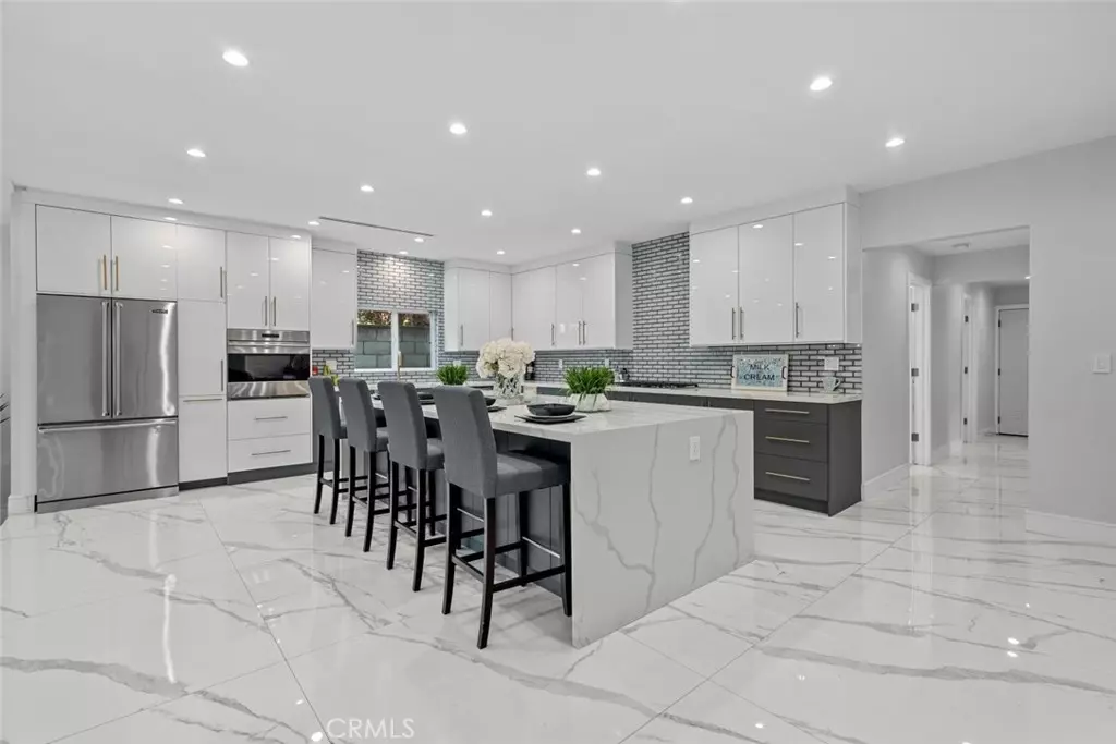 Sun Valley, CA 91352,8820 Wheatland PL