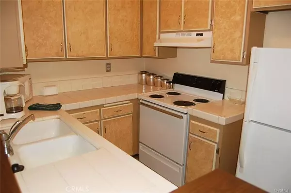 Canoga Park, CA 91304,8801 Independence AVE #14