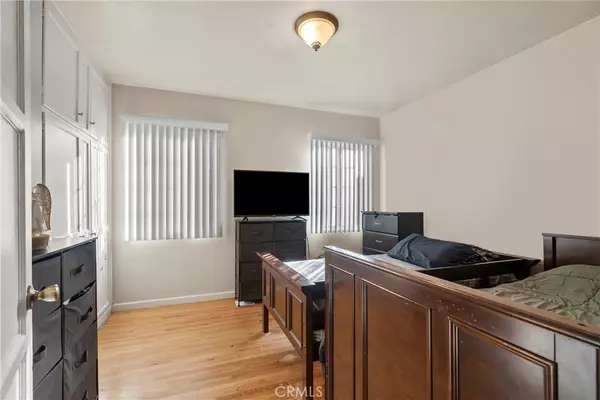 Panorama City, CA 91402,8825 Colbath AVE