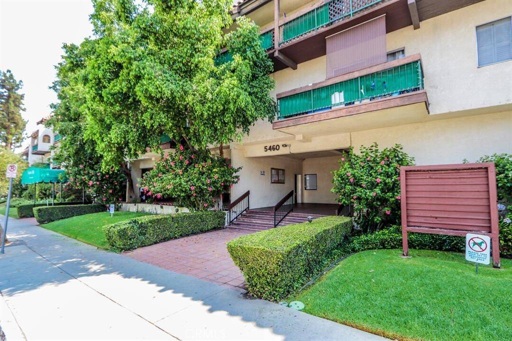 Encino, CA 91316,5460 White Oak AVE #A303