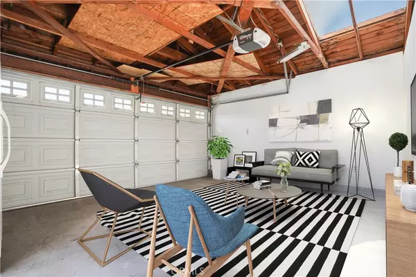 North Hills, CA 91343,8834 Valjean AVE