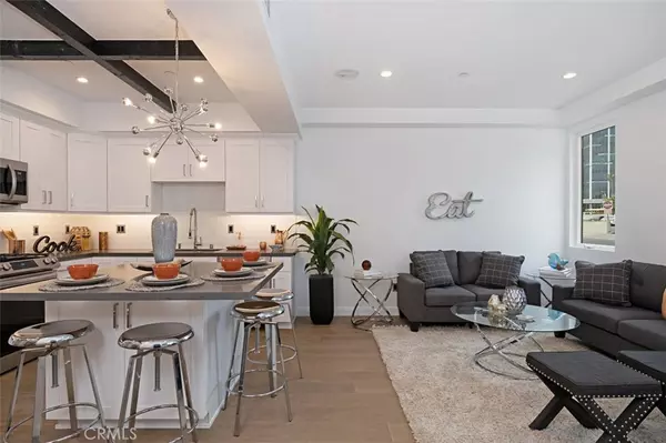 Sherman Oaks, CA 91403,4436 Cedros AVE
