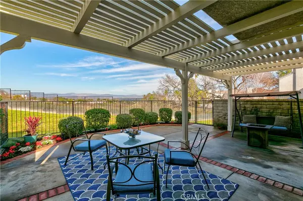 Valencia, CA 91355,24606 Brighton DR #C
