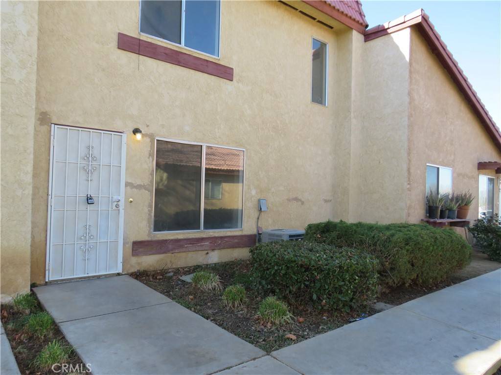 Palmdale, CA 93550,1700 E Avenue Q14 #22