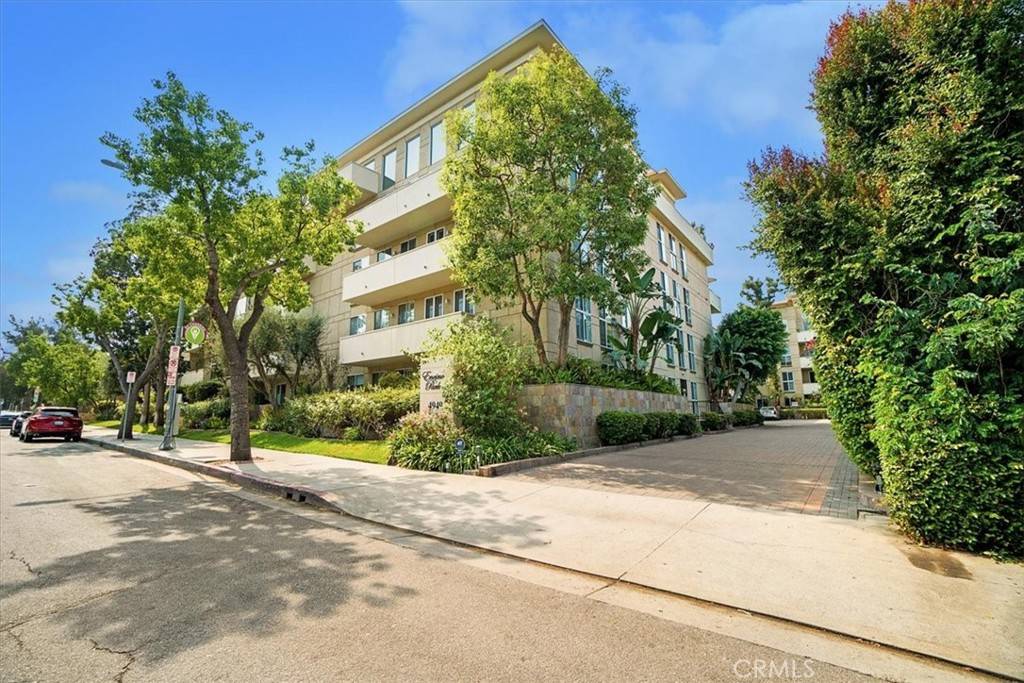 4949 Genesta AVE #215, Encino, CA 91316