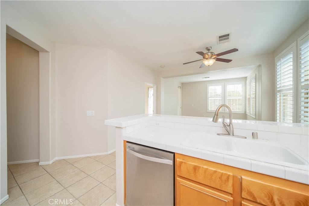 Valencia, CA 91355,24124 Victoria LN #59
