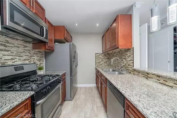 Tarzana, CA 91356,18620 Hatteras ST #245