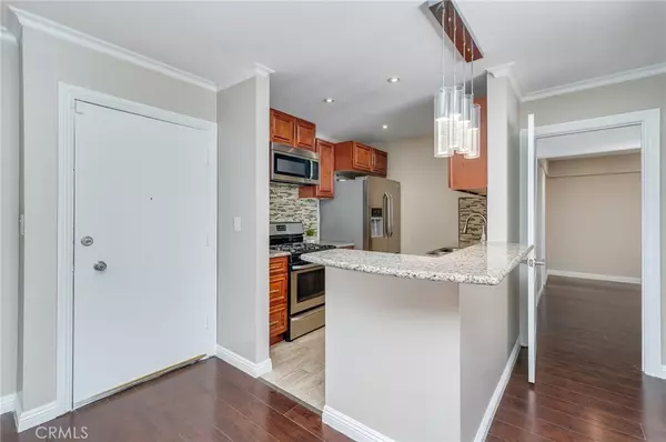 18620 Hatteras ST #245,  Tarzana,  CA 91356