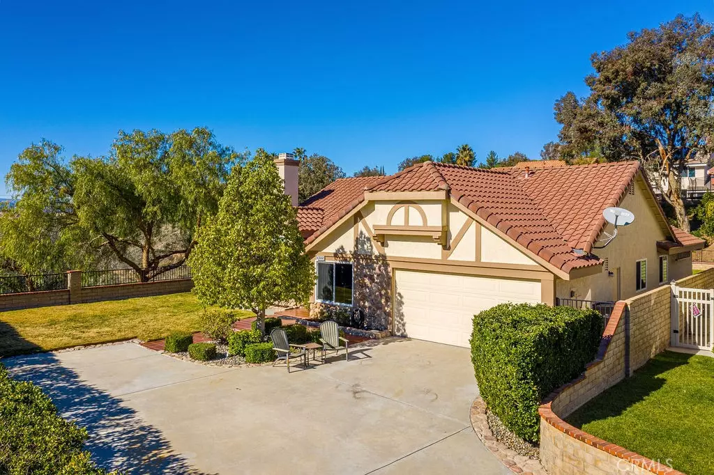Canyon Country, CA 91351,20321 Lewendo CT