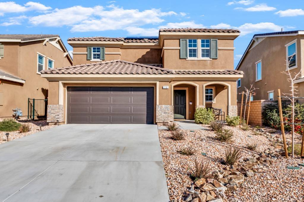 2707 Goldenrain ST, Palmdale, CA 93551