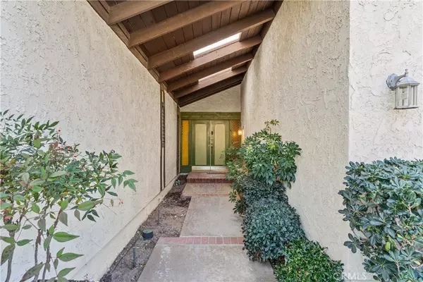 Granada Hills, CA 91344,17560 Tuscan DR