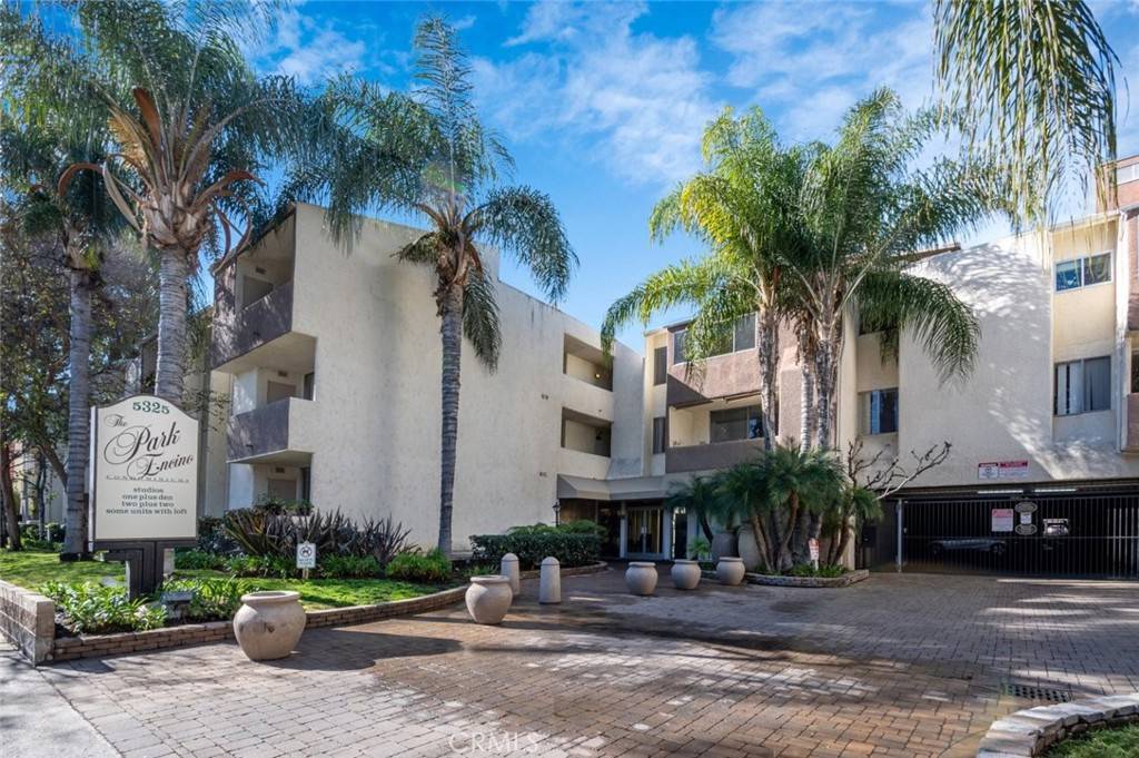 5325 Newcastle AVE #304, Encino, CA 91316