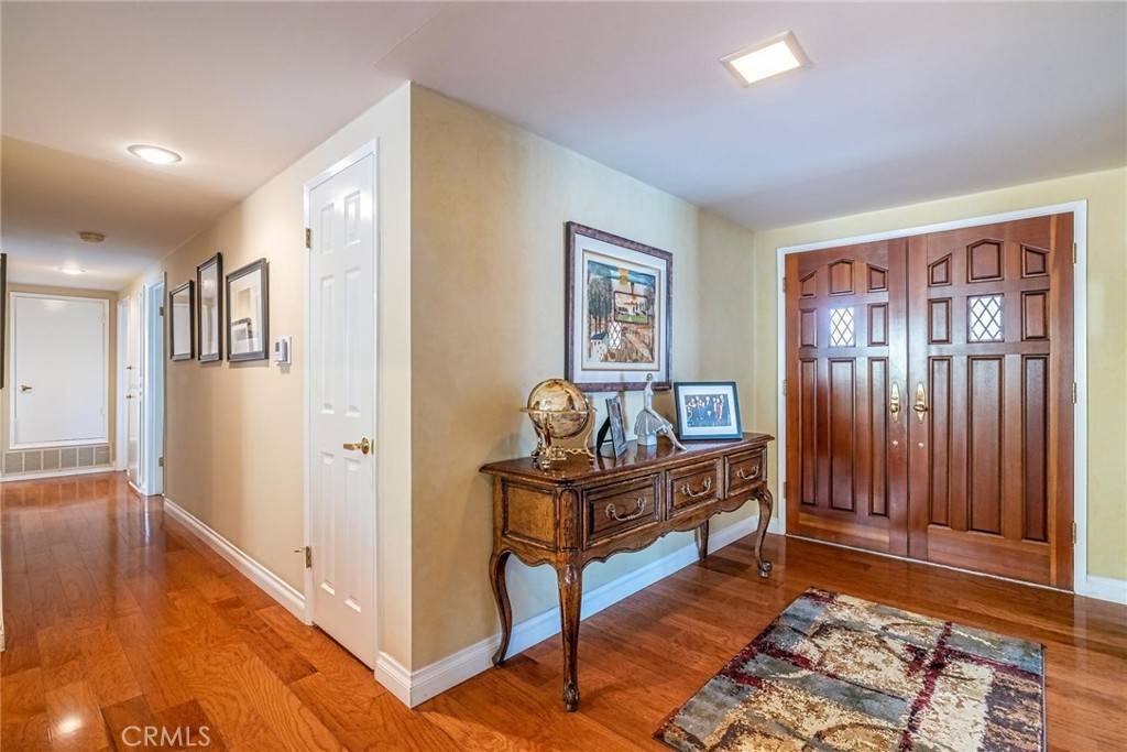 Woodland Hills, CA 91367,5961 Rod AVE