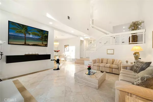 Westlake Village, CA 91362,4726 Club View DR