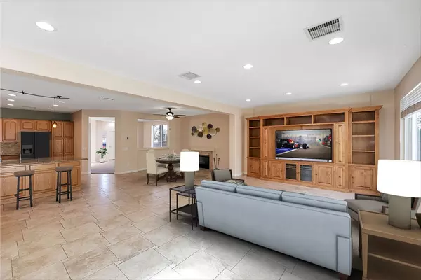 Valencia, CA 91354,27820 Sunflower CT