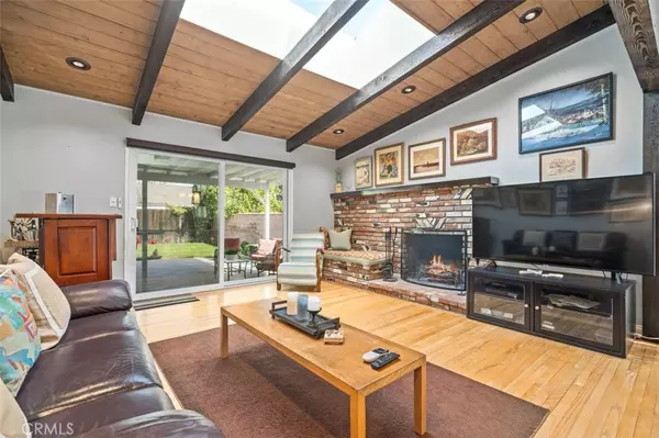 Valley Glen, CA 91401,13453 Debby ST