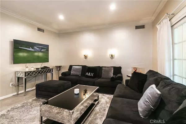 Northridge, CA 91324,19400 Romar ST