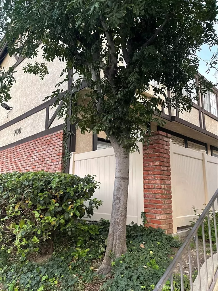 Canoga Park, CA 91306,20737 Roscoe BLVD #705