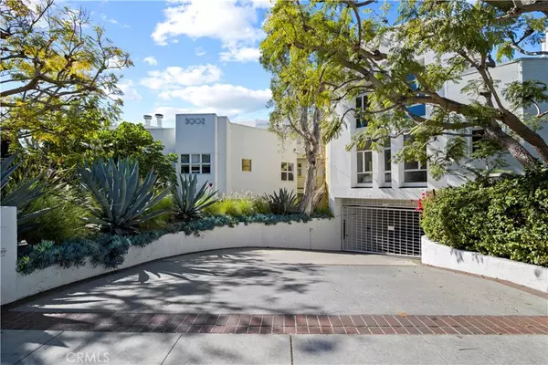 Santa Monica, CA 90405,3002 3rd ST #108