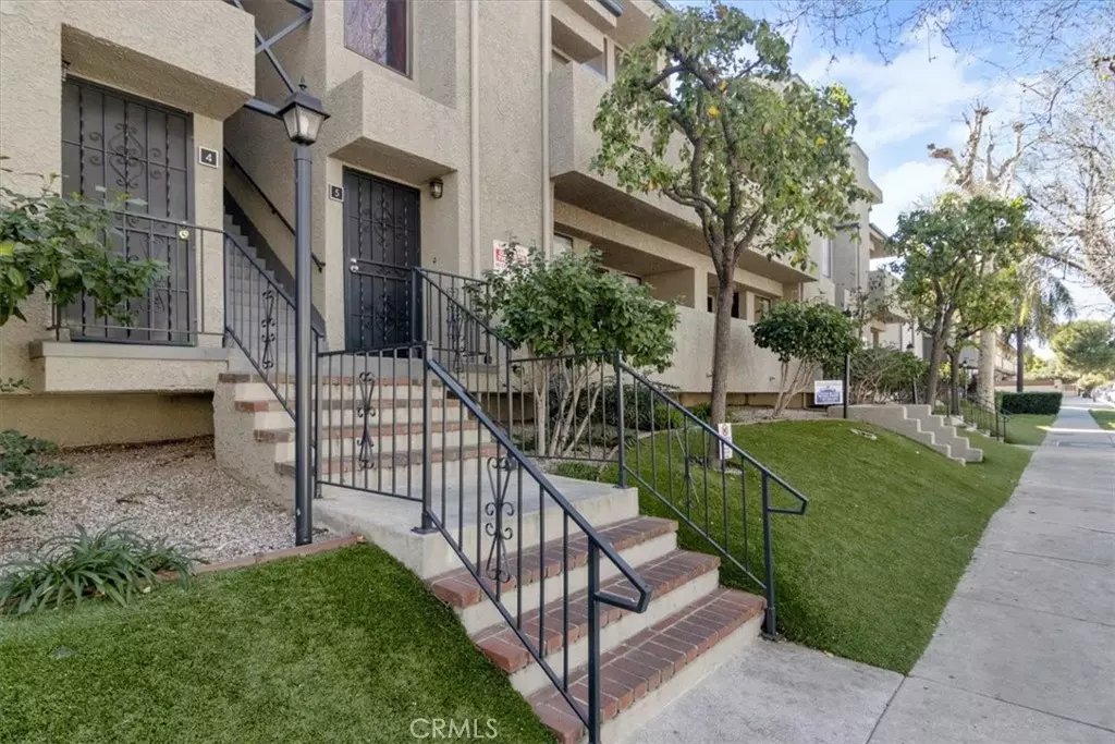 Canoga Park, CA 91304,21000 Bryant ST #5