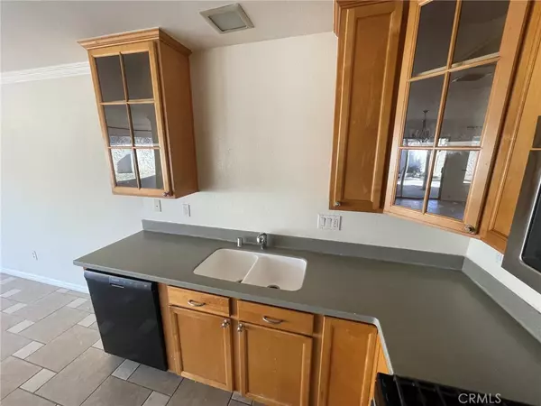 Agoura Hills, CA 91301,5677 Slicers CIR