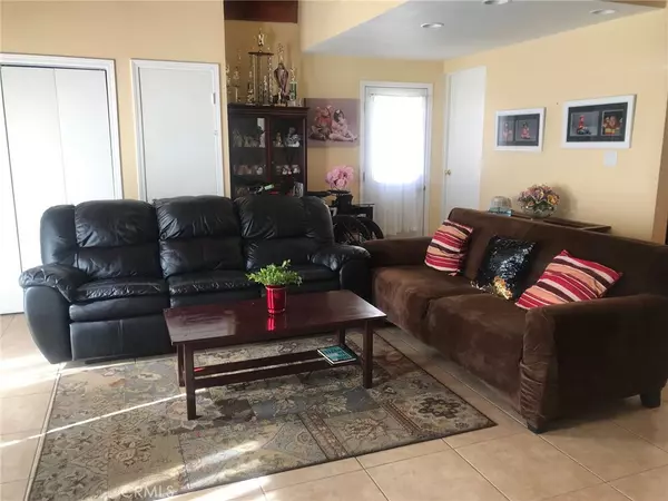 Mission Hills (san Fernando), CA 91345,14936 San Jose ST