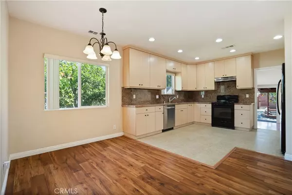 North Hollywood, CA 91605,8054 Whitsett AVE