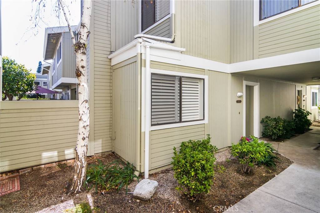 22123 Burbank BLVD #3, Woodland Hills, CA 91367