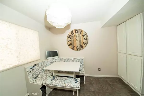 Lake Balboa, CA 91406,6840 Balboa BLVD #301