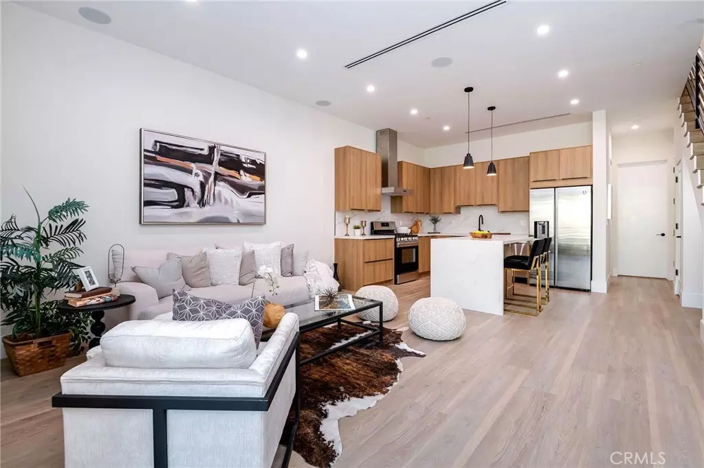 Valley Village, CA 91607,5258 Hermitage AVE #5