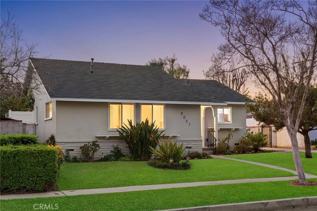 8057 Darby PL, Reseda, CA 91335