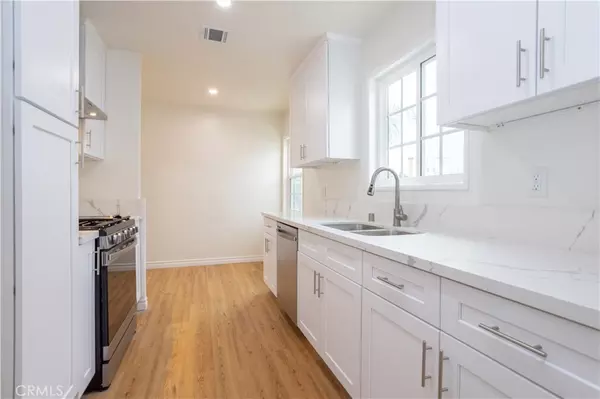 Granada Hills, CA 91343,15844 Lemarsh ST