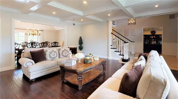 Woodland Hills, CA 91367,5949 Nora Lynn DR