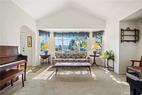 Saugus, CA 91350,27732 Walker CT