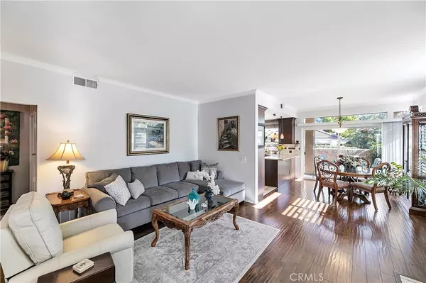 Valencia, CA 91355,24025 Arroyo Park DR #12