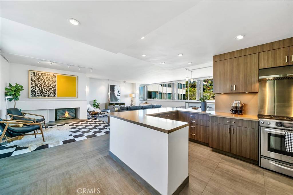 Pacific Palisades, CA 90272,17350 W Sunset BLVD #602