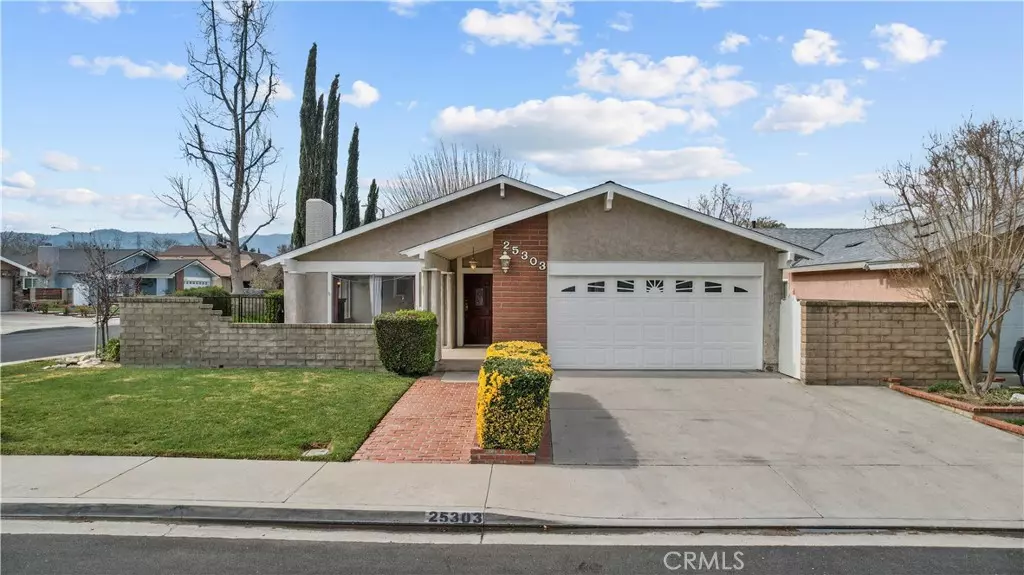 Valencia, CA 91355,25303 Via Saludo