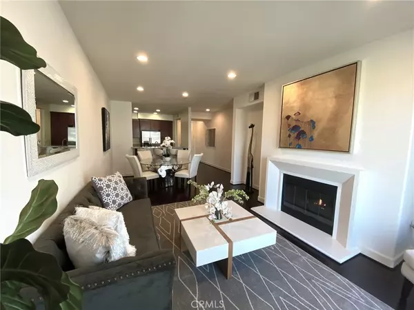 Sherman Oaks, CA 91401,14412 Killion ST #401