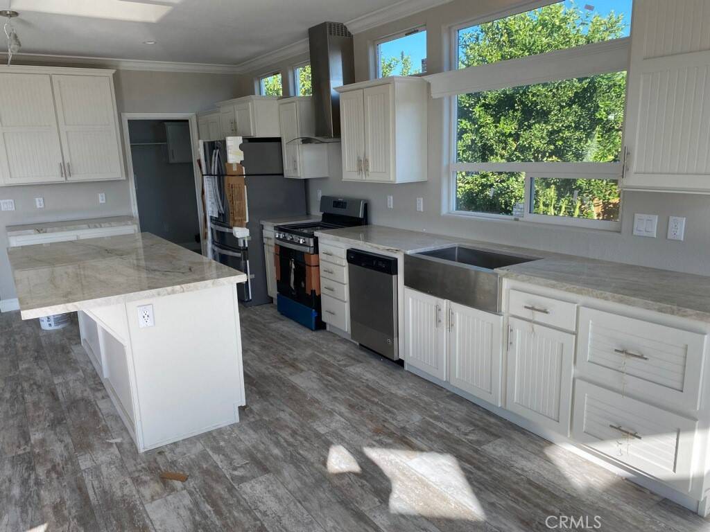 17 Canterbury, Northridge, CA 91324